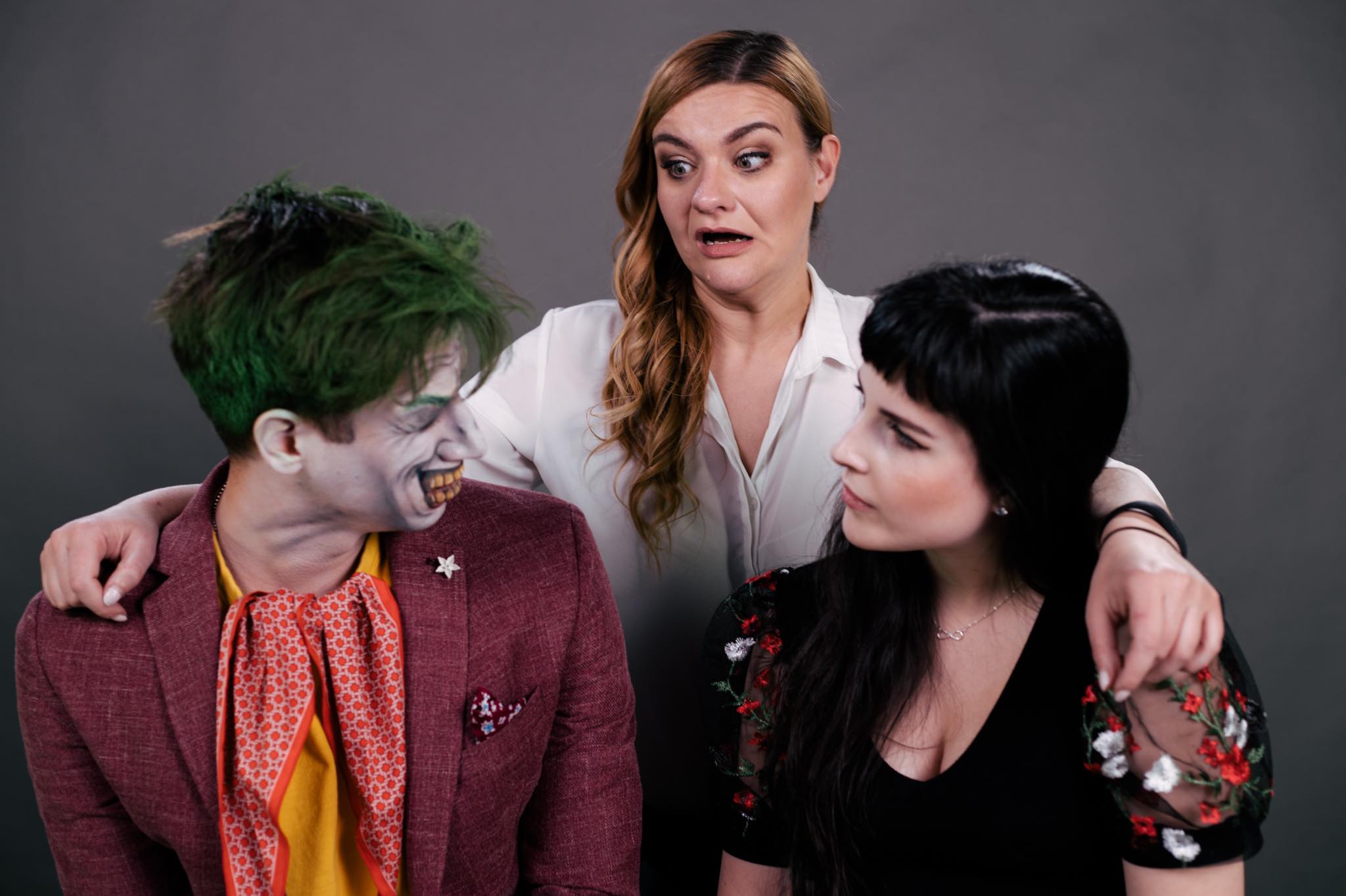 Milan Peroutka, Diana Vitikačová a Tereza Hirsch při natáčení