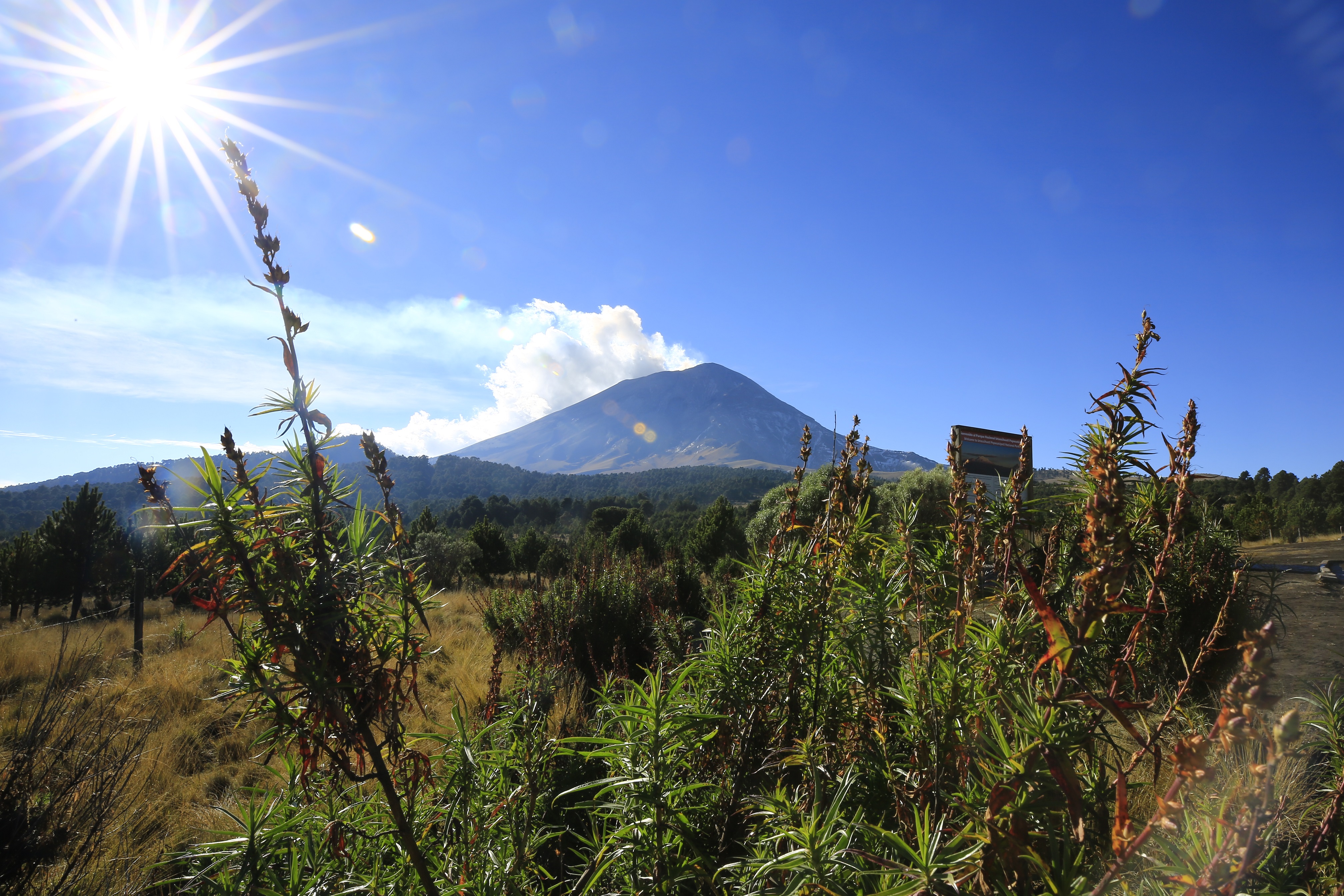 Mexická sopka Popokatepetl, co to má všechno na svědomí :)