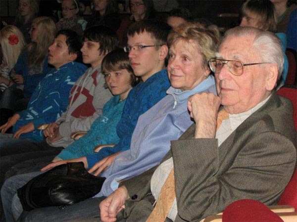 Zdeněk Trnka s Milenou Koubkovou na besedě o knize Salin dar v UFFU 2012.