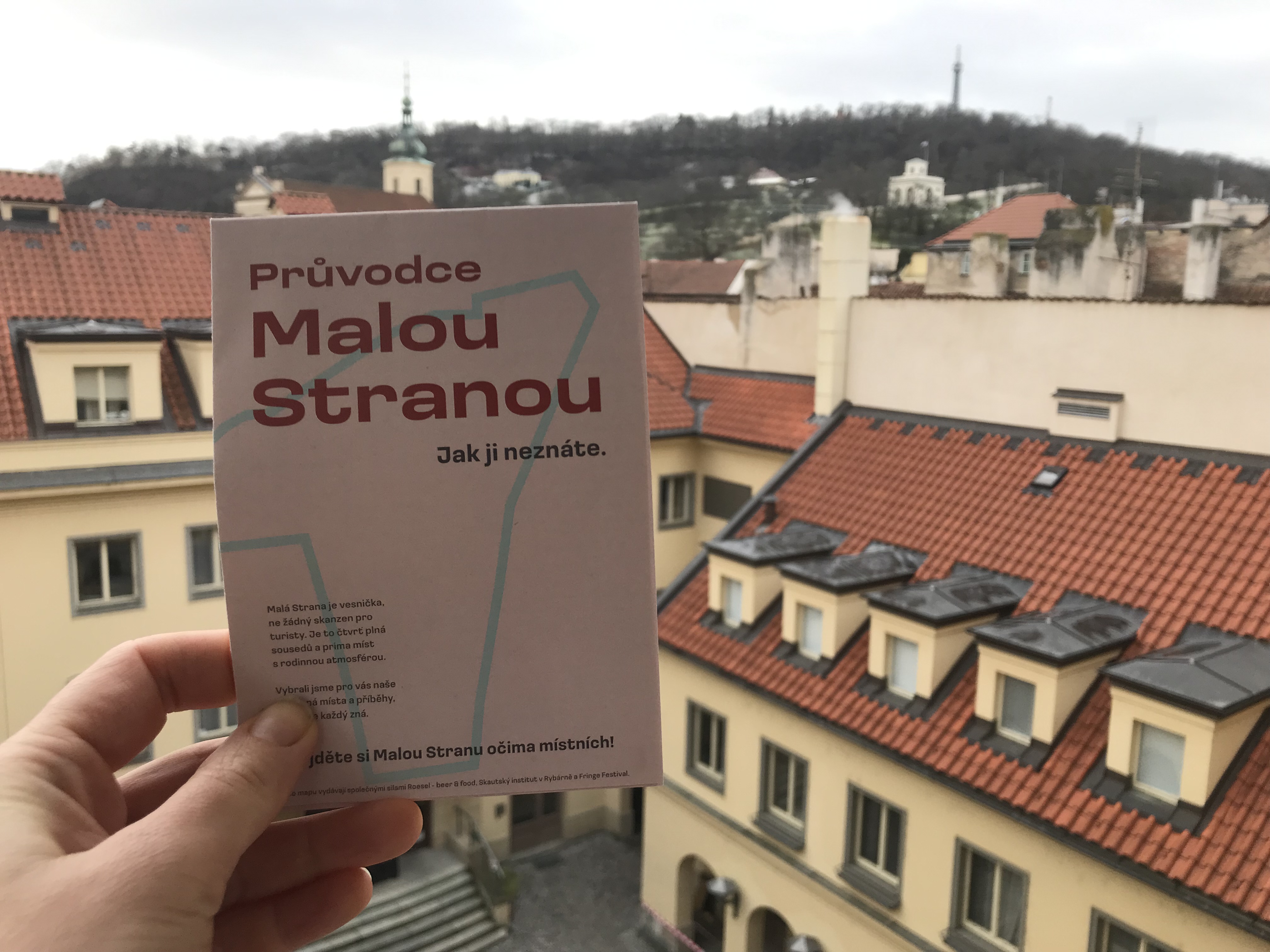 Jedna z odměn je Průvodce Malou Stranou vytvořený pro neturisty