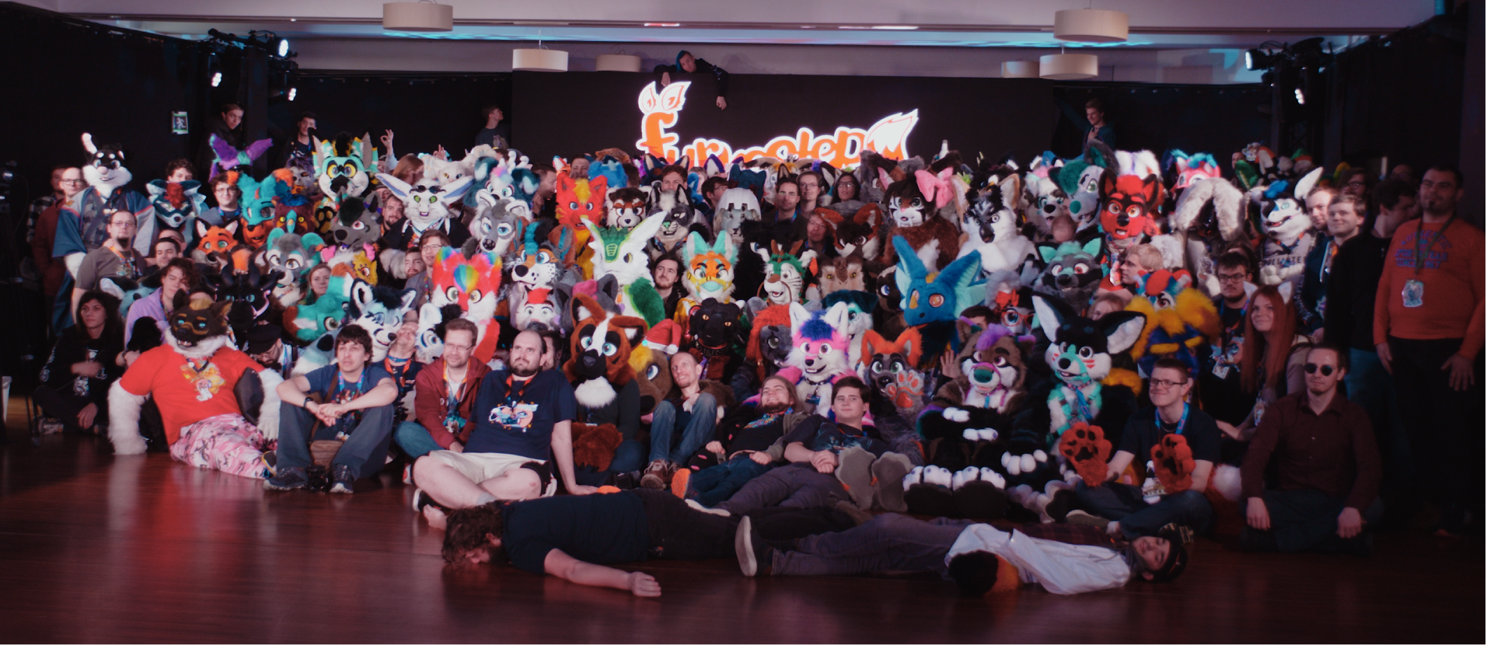 Text foto Furvester skupinová fotografie.