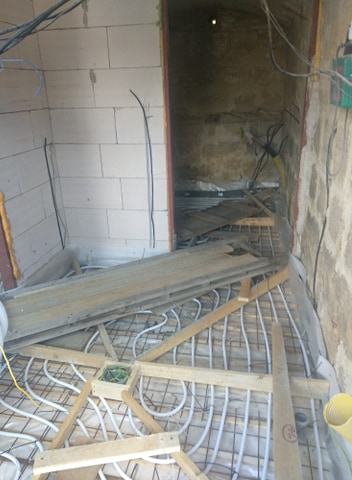 Spádování podlah, pokládka podlahového topení