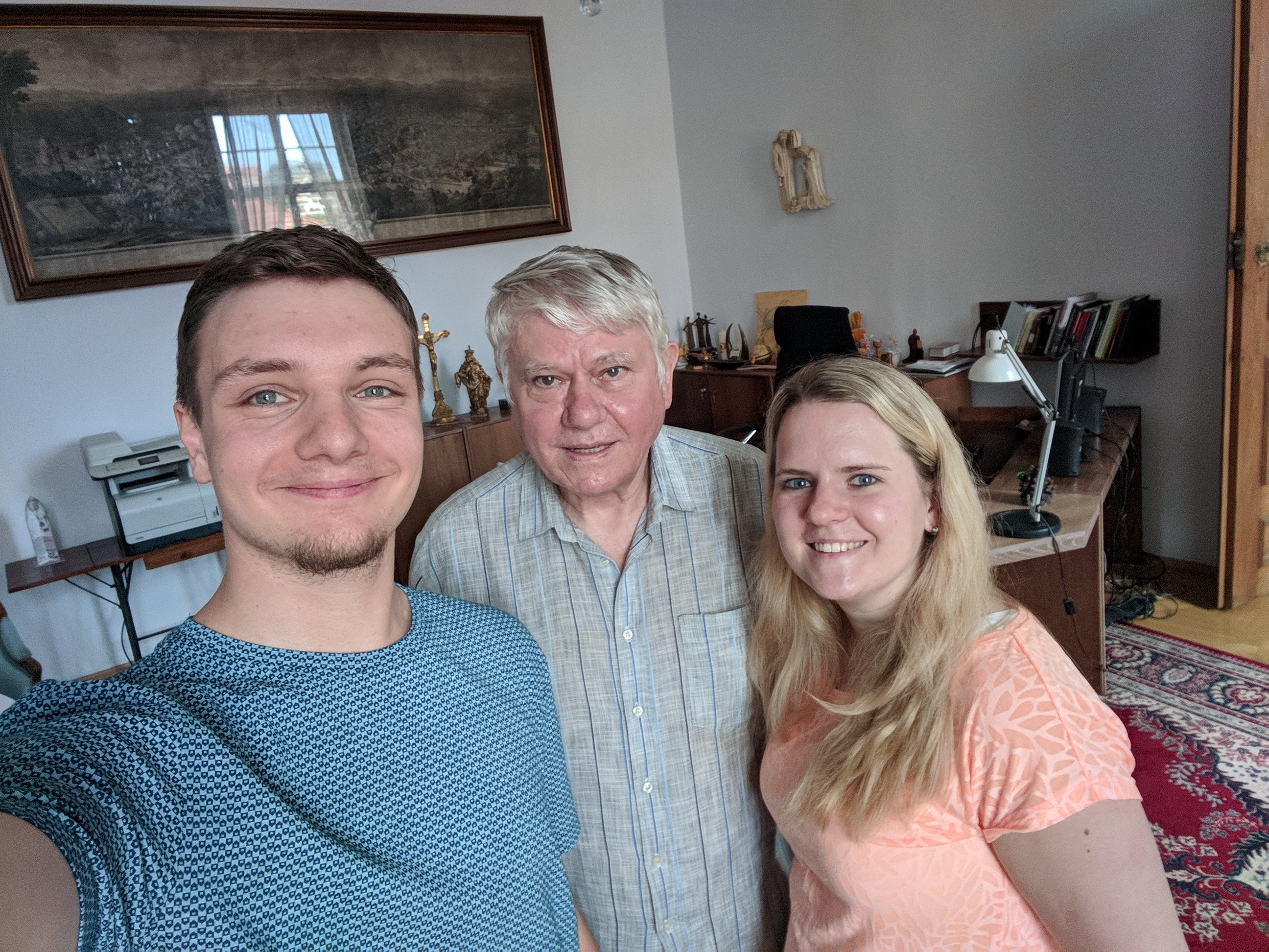 E12: Mons. Václav Malý - „Nikdy jsem o moc neusiloval, já chápu politiku jako úsilí o všeobecné dobro.“